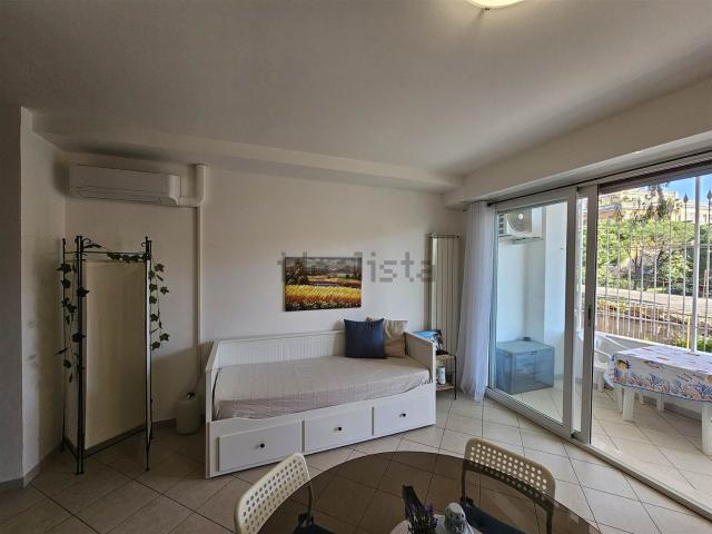 Appartamento in vendita a Poggio di Sanremo, San Remo