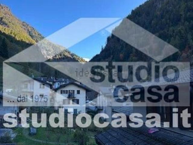 Appartamento in vendita a Comunità Montana della Valle Brembana, Carona