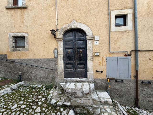 Appartamento in vendita a Rocca Di Mezzo, Abruzzo