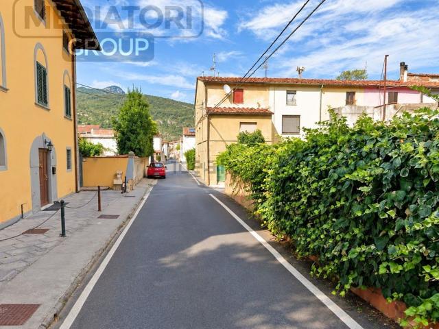 Appartamento in vendita a San Frediano a Settimo, Cascina