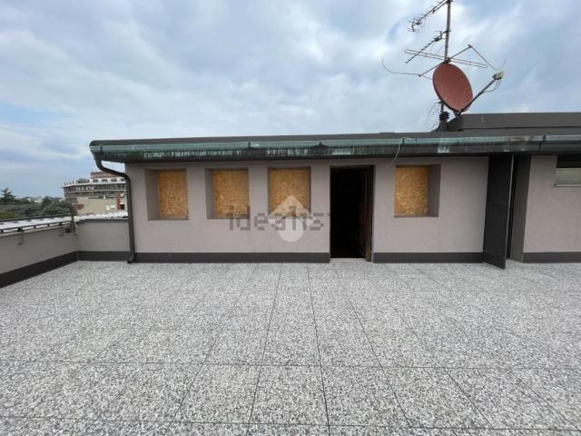 Appartamento in vendita a Campo Sportivo-Colombara, Saronno