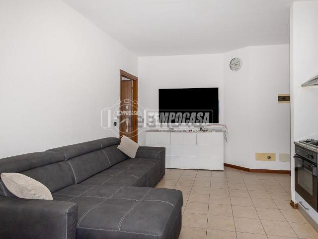 Appartamento in vendita a Re, Reggio Emilia