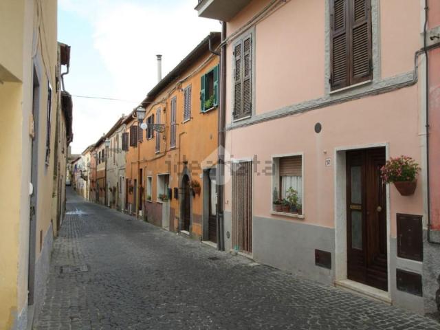 Appartamento in vendita a Cellere, Lazio