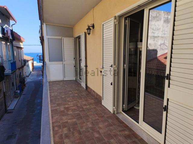 Appartamento in vendita a Nizza Di Sicilia, Sicilia