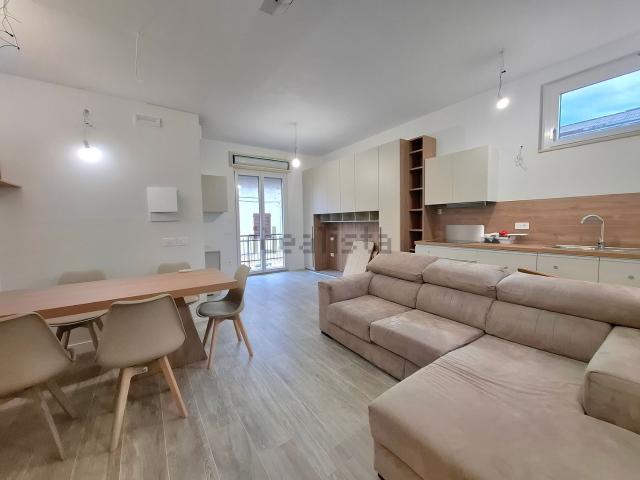Appartamento in vendita a Centro, Marche