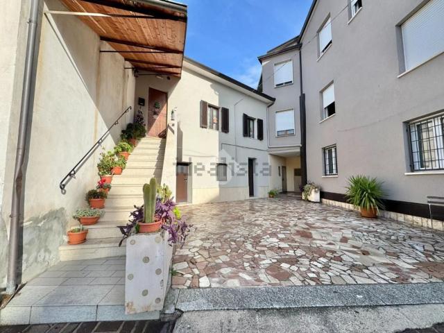 Appartamento in vendita a Assisi, Umbria