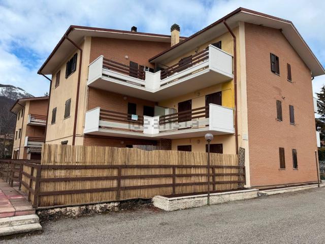 Appartamento in vendita a Colle Belvedere, Rocca Di Mezzo