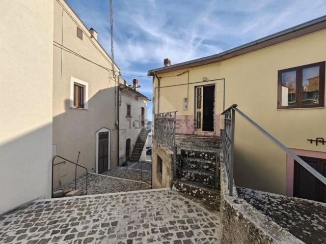 Appartamento in vendita a Castelvecchio Calvisio, Abruzzo