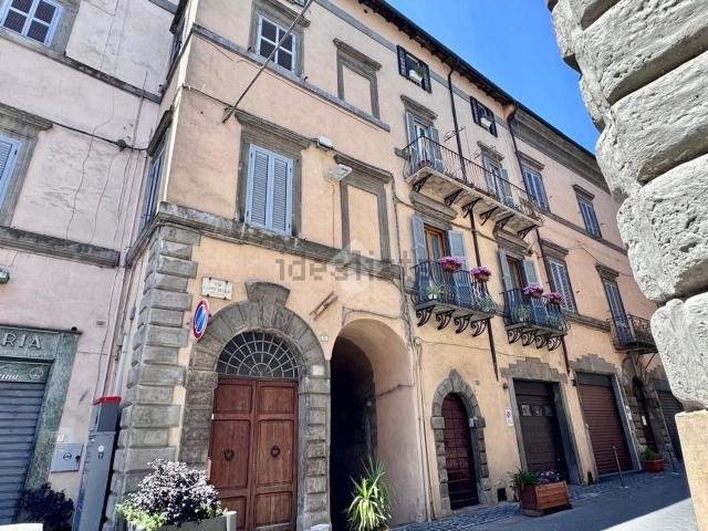 Appartamento in vendita a Caprarola, Lazio