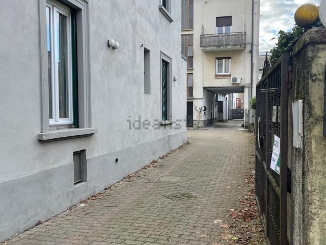 Appartamento in vendita a Cantù, Lombardia