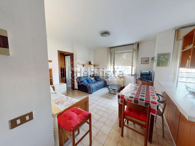 Appartamento in vendita a Cesano Maderno, Lombardia
