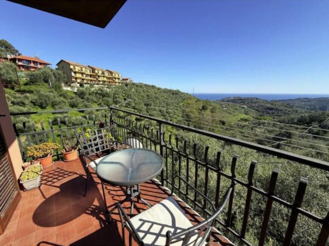 Appartamento in vendita a Civezza, Liguria