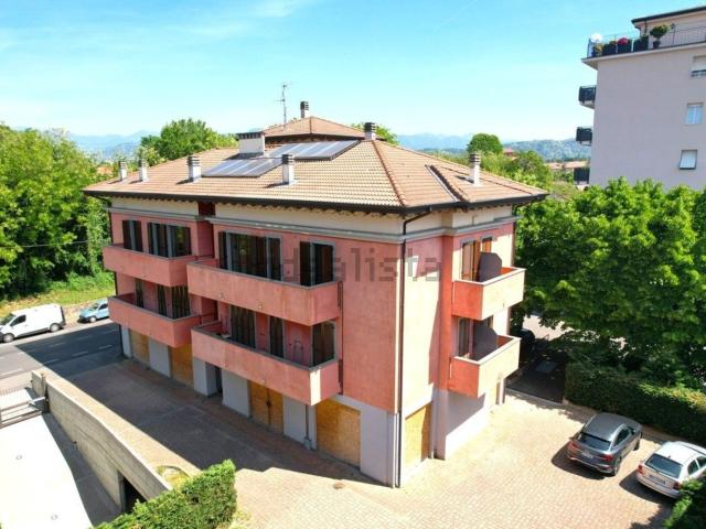 Appartamento in vendita a Ponte San Pietro, Lombardia