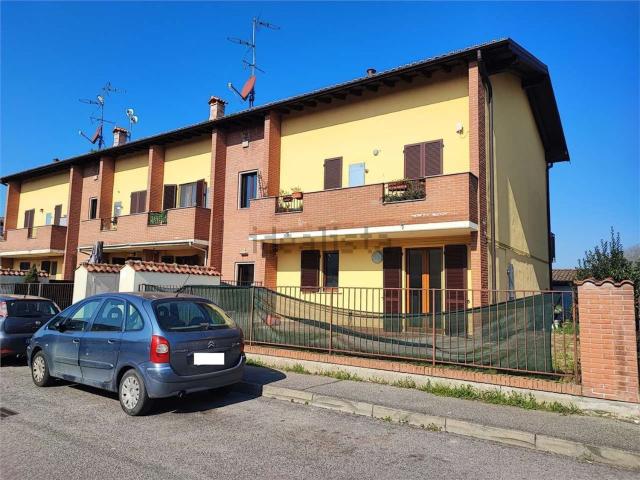 Appartamento in vendita a Roncaro, Lombardia