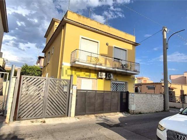 Appartamento in vendita a Cioccati, Roma Capitale