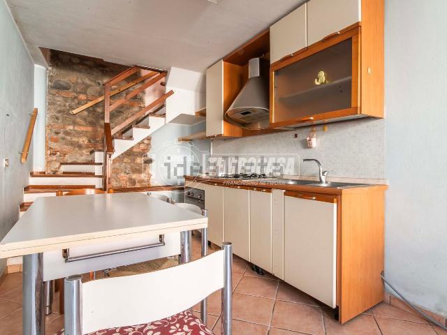 Appartamento in vendita a Guanzate, Como