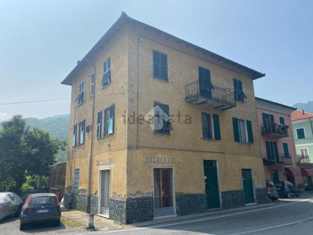 Appartamento in vendita a Montoggio, Liguria