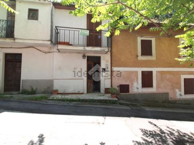 Appartamento in vendita a Scandriglia, Lazio