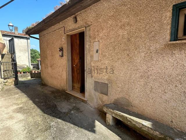 Appartamento in vendita a Bassano In Teverina, Lazio