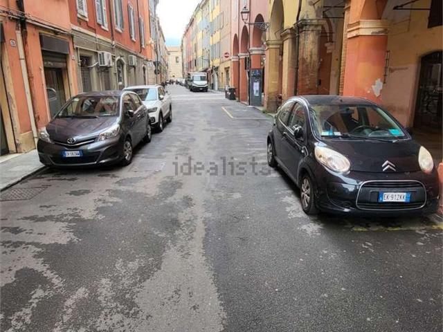 Appartamento in vendita a Centro Storico, Modena