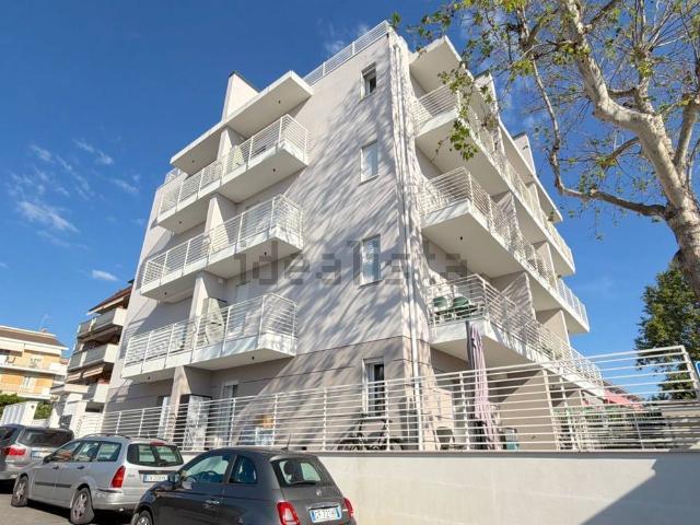 Appartamento in vendita a Paese Alto, Marche