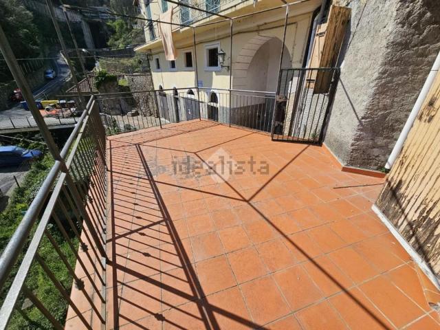 Appartamento in vendita a Baiardo, Liguria