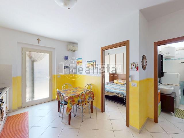 Appartamento in vendita a Valdaso, Marche
