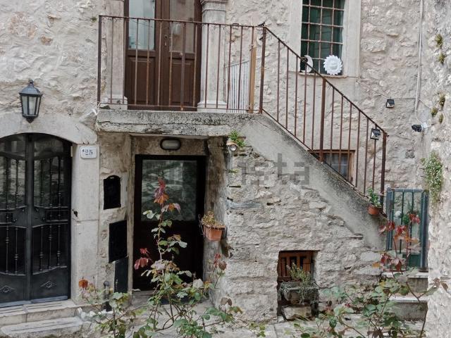 Appartamento in vendita a Barrea, Abruzzo