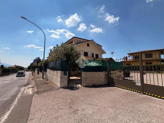 Appartamento in vendita a Valle Mazzone, Roma Capitale