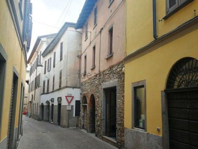 Appartamento in vendita a Piazza, Caprino Bergamasco