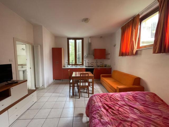 Appartamento in vendita a Pesaro, Pesaro E Urbino