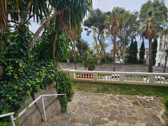 Appartamento in vendita a Ospedaletti, Provincia di Imperia