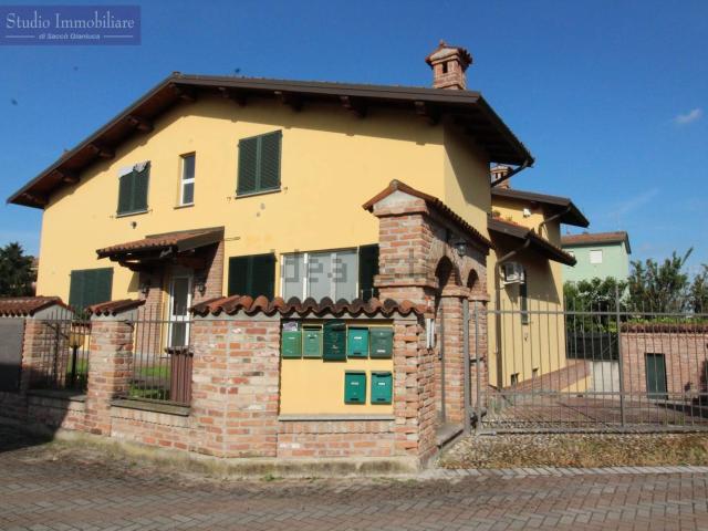 Appartamento in vendita a Bressana Bottarone, Lombardia