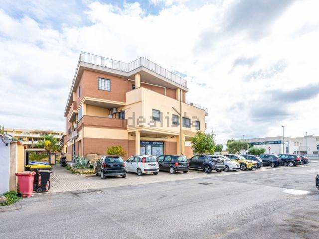 Appartamento in vendita a Stagni di Ostia, Roma Capitale