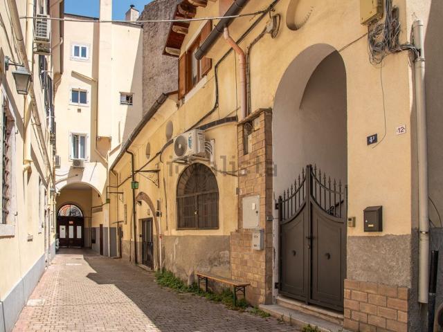 Appartamento in vendita a Città Nuova-Barriera Nuova-San Vito-Città Vecchia, Villa Opicina