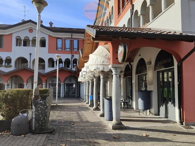 Appartamento in vendita a Lomagna, Lombardia