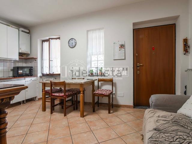 Appartamento in vendita a Guanzate, Como