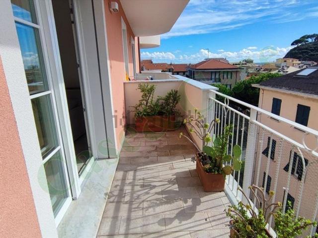 Appartamento in vendita a Pozzuolo Alto, Celle Ligure