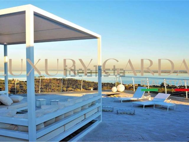 Attico in vendita a Padenghe Sul Garda, Brescia