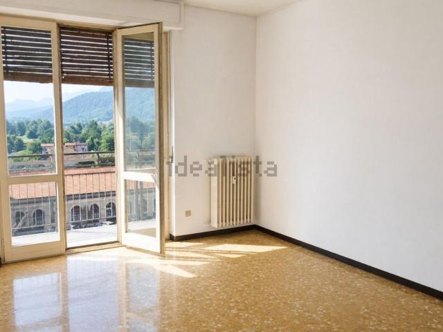 Appartamento in vendita a Comunità Montana Valli del Verbano, Luino