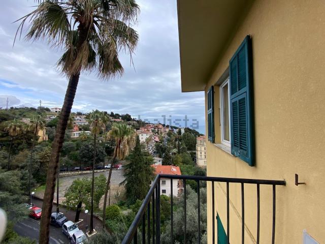 Appartamento in vendita a Artallo, Imperia