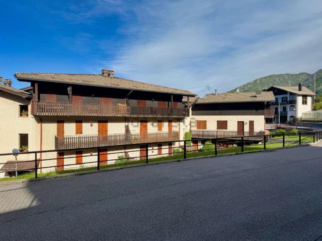 Appartamento in vendita a Comunità Montana della Valle Brembana, Zambla Alta