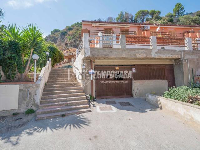 Appartamento in vendita a Acqualadroni, Messina