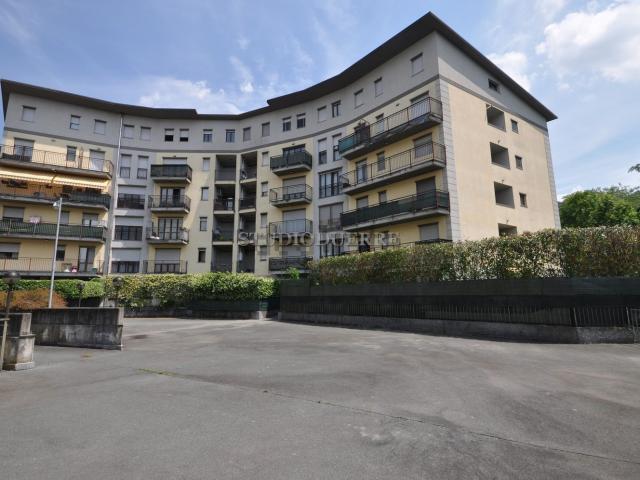 Appartamento in vendita a Comunità Montana Valli del Verbano, Luino