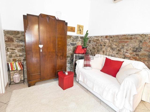Appartamento in vendita a Suvereto, Toscana