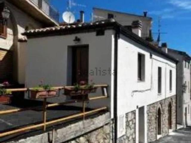 Appartamento in vendita a Montebello Di Bertona, Abruzzo