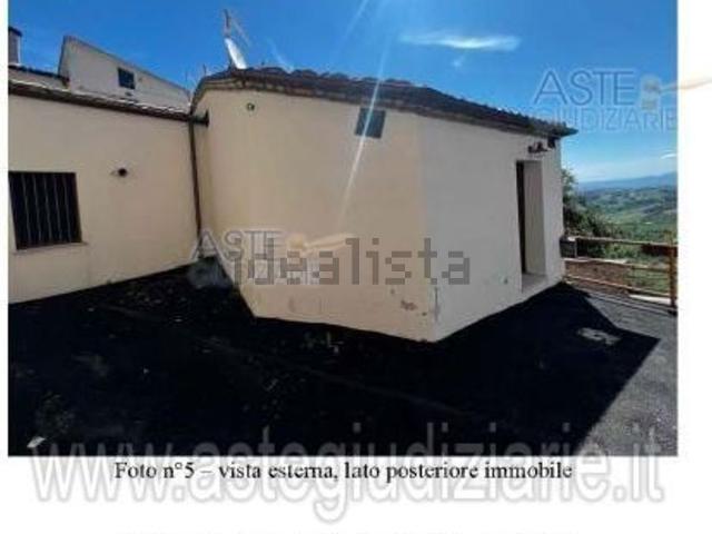 Appartamento in vendita a Montebello Di Bertona, Abruzzo