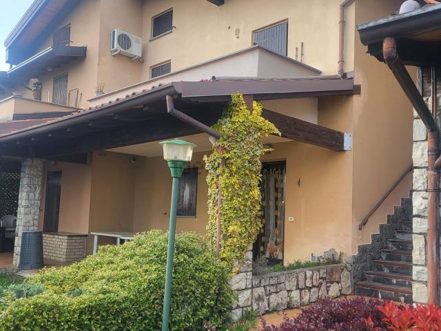 Appartamento in vendita a San Fermo, Grone