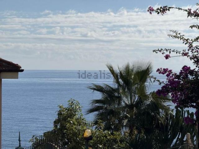 Appartamento in vendita a Costarainera, Liguria