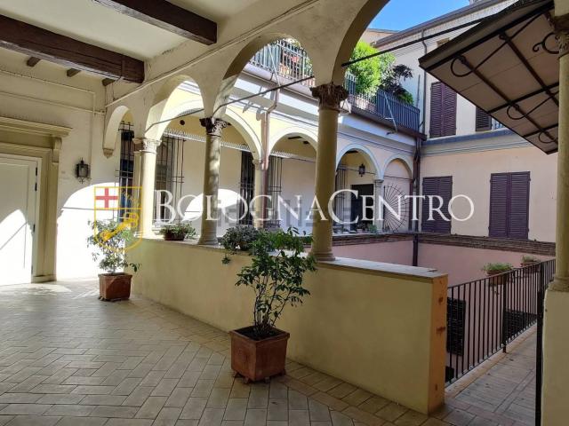 Appartamento in vendita a Santo Stefano, Bologna